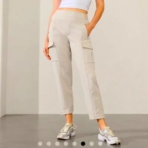 NWOT Athleta Light Tan Cropped Cargo Pants